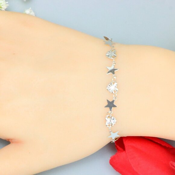 "Elegant & Trendy Bracelet, A Perfect Gift for Women, Thoughtful,  EVCH1608 - Picture 5 of 10